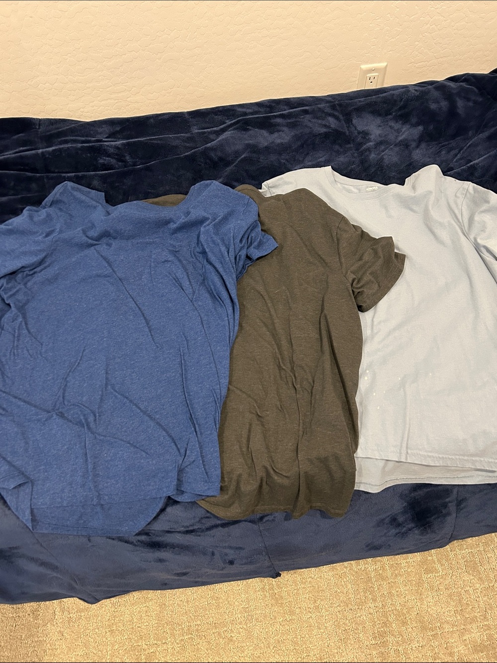Men’s ' Classic Crewneck 3-bundle T-Shirt - Blue, gray, Light blue